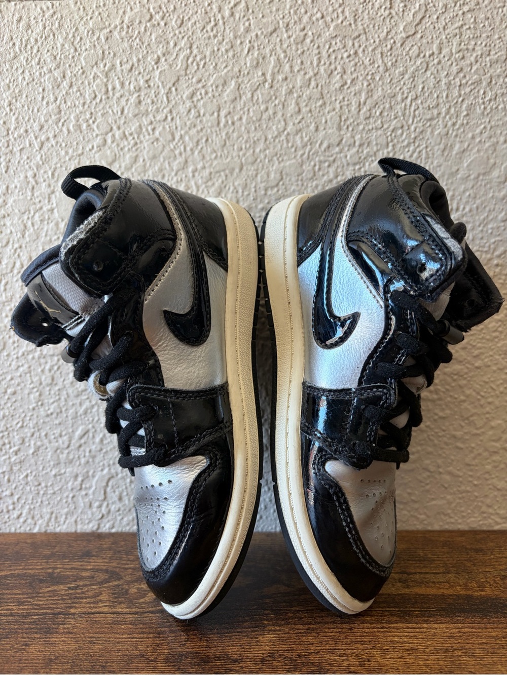 Nike Boy 12C Air Jordan 1 Mid SE GS Black Metallic Silver Sneaker Shoe